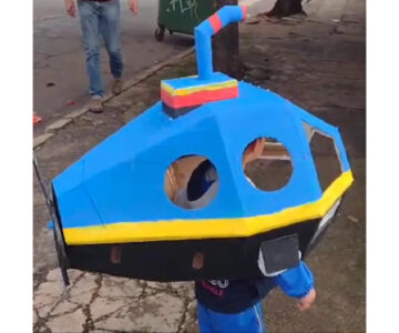 Papercraft Wearable Submarine